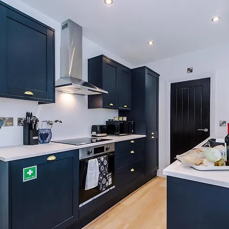 Charming 1bedroom On Nunnery Lane, Sleeps 3, Location 아파트