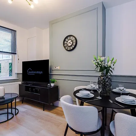 아파트 Charming 1bedroom On Nunnery Lane, Sleeps 3, Location