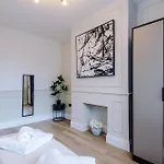 Charming 1bedroom On Nunnery Lane, Sleeps 3, Location *