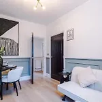 Charming 1bedroom On Nunnery Lane, Sleeps 3, Location *