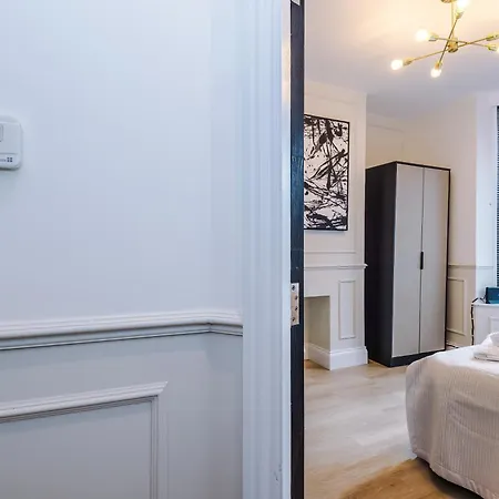 아파트 Charming 1Bedroom Apartment On Nunnery Lane, Sleeps 3, Central Location *