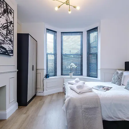 Charming 1Bedroom Apartment On Nunnery Lane, Sleeps 3, Central Location