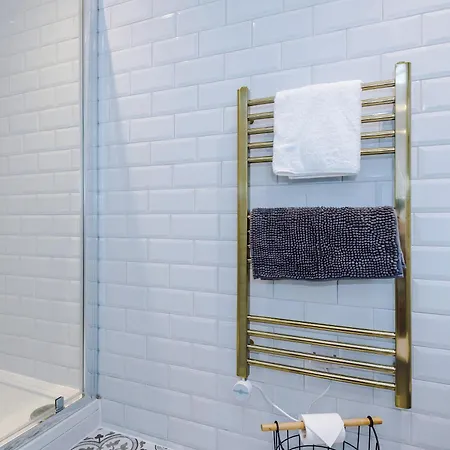 Charming 1bedroom On Nunnery Lane, Sleeps 3, Location * يورك