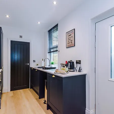 Charming 1bedroom On Nunnery Lane, Sleeps 3, Location Apartment York